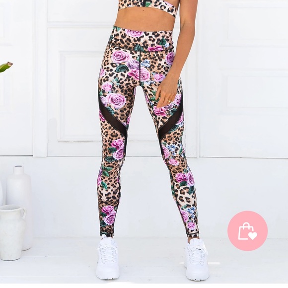 Dolce Gabana vibes! Gorgeous floral legging - Picture 3 of 9